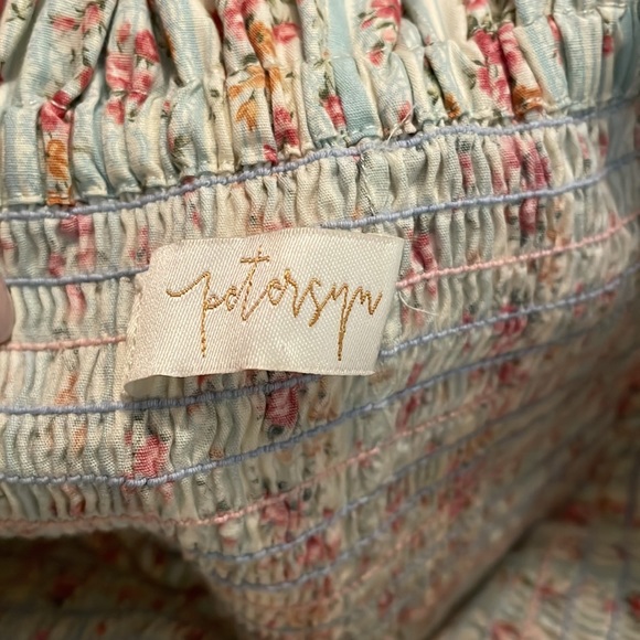 Mini skirt - Picture 2 of 2